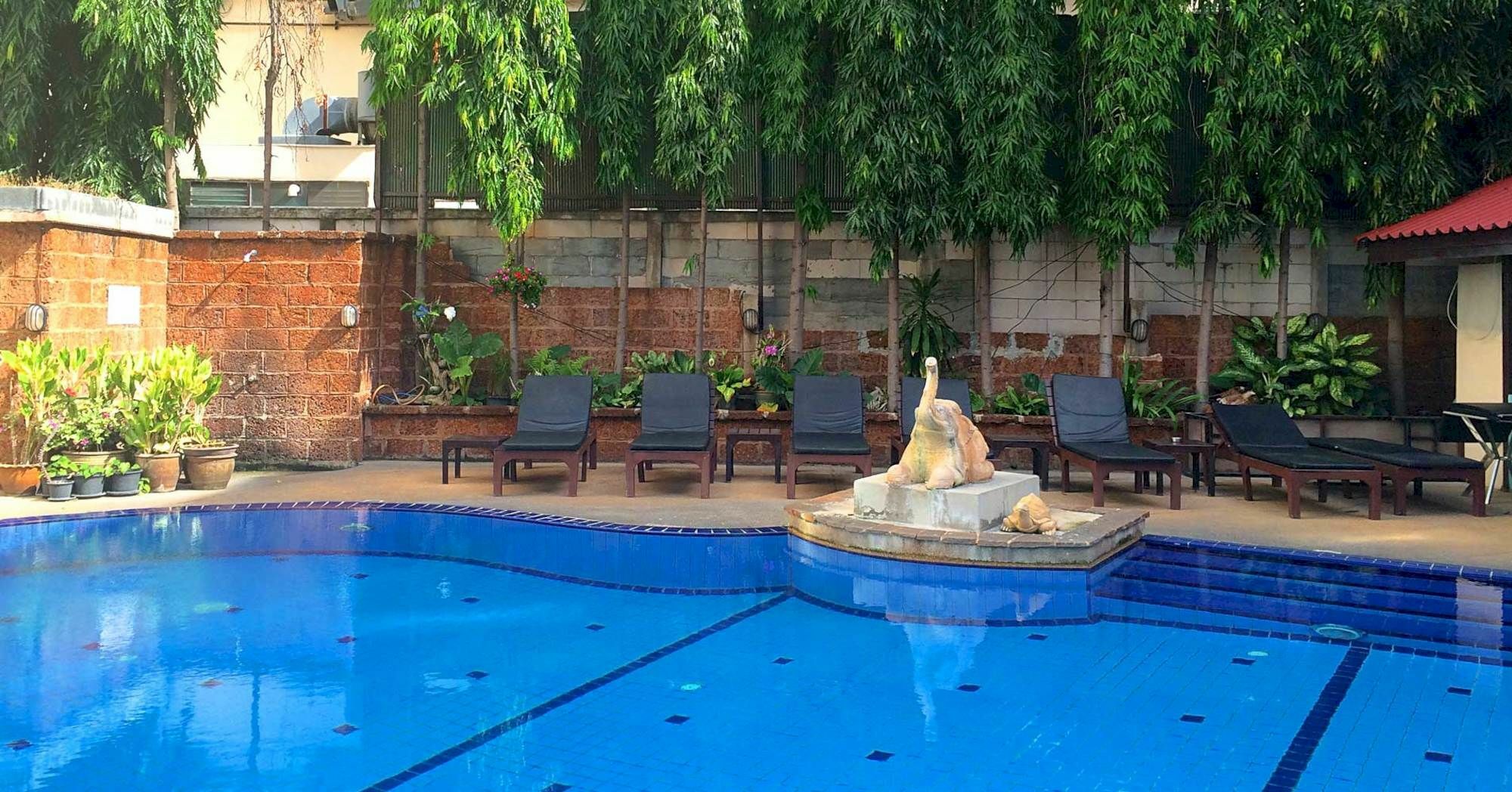 Ban Nong Tabaek Eurostar International Hotel מראה חיצוני תמונה